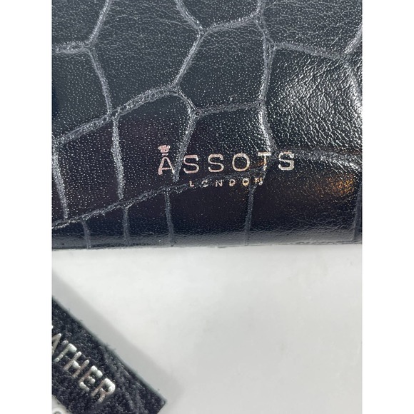 Assots London Black Genuine Leather Wristlet Wallet NWT - Picture 5 of 8